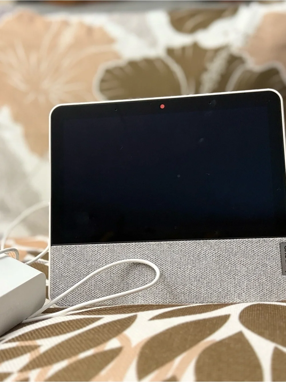 Lenovo Smart Display with Light Gray Fabric Front and Black Screen